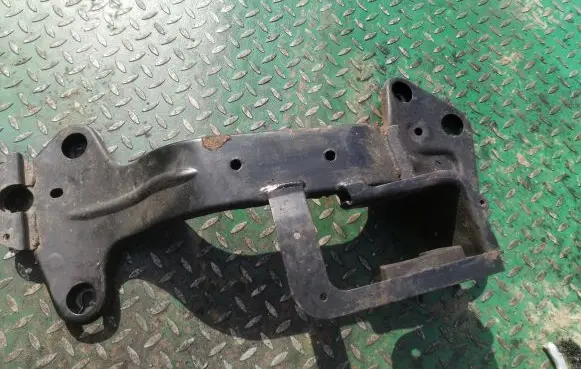BMW X5 E53 Front subframe 6762275 4311