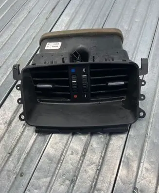 BMW 3 E92 E93 Rear air vent grill 7129556 6932023 6932024