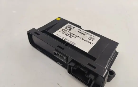 Tesla Model S Tailgate/trunk control unit/module 100751100A 20241493 P0752P03B