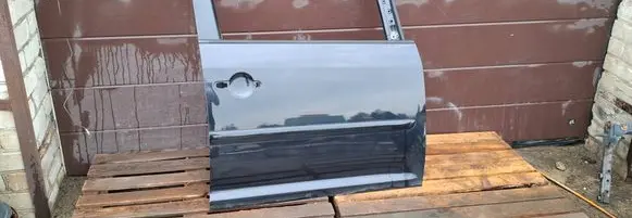 Volkswagen Touran I Front door