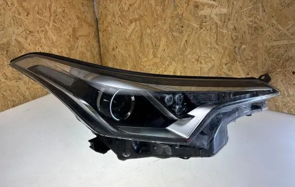 Toyota C-HR I Headlight/headlamp 81110F403100 ITPD007685