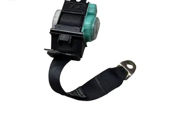 Middle seatbelt (rear)