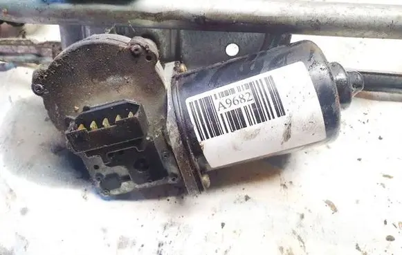 Audi A4 S4 B5 8D Wiper motor