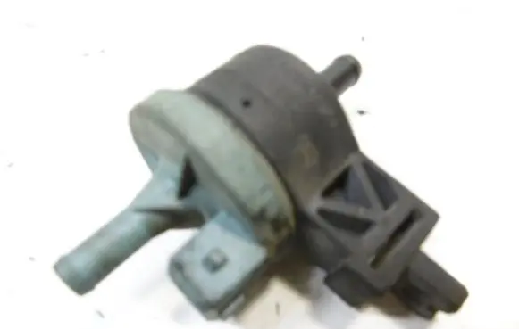 Volkswagen Polo III 6N 6N2 6NF Valve vacuum 535133459