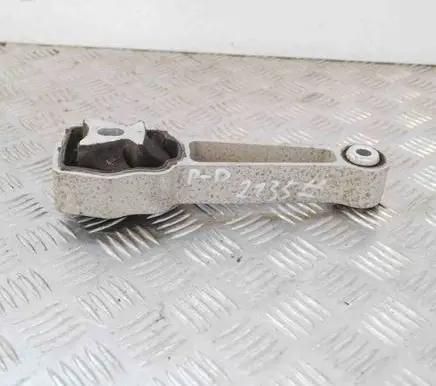 Volvo V60 Engine mount bracket