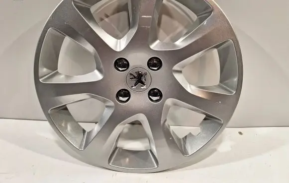 Peugeot 308 R15 wheel hub/cap/trim 9684481480