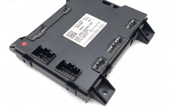 Tesla Model S Central body control module 101090700G 30081873 P0747015B
