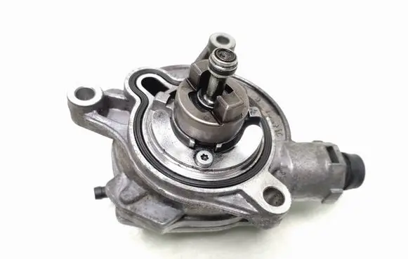 Volvo S60 Vacuum pump 31258031