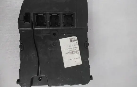 Renault Megane II Comfort/convenience module 8200305575