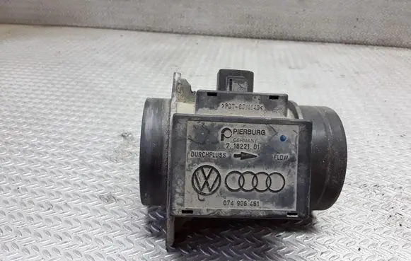 Audi A4 S4 B5 8D Mass air flow meter 71822101 074906461