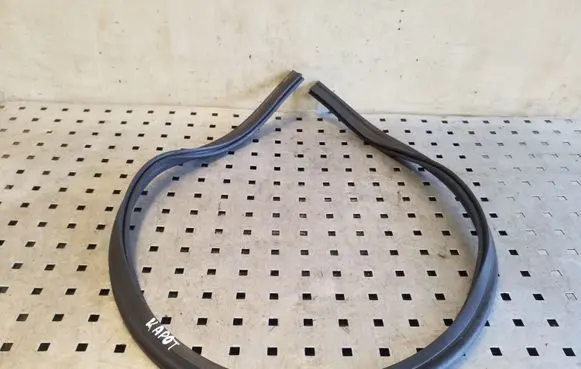 Skoda Octavia Mk3 (5E) Engine compartment rubber 