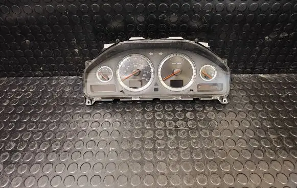 Volvo XC90 Speedometer (instrument cluster) 30765610
