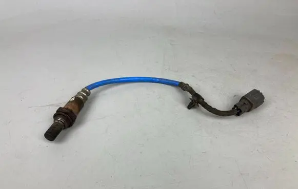 Subaru Legacy Lambda probe sensor 22690AA570