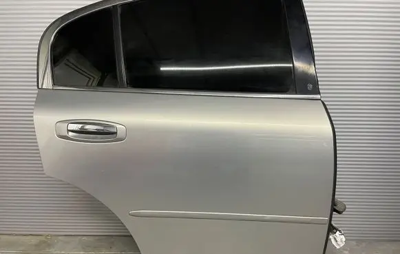 Infiniti G35 Rear door