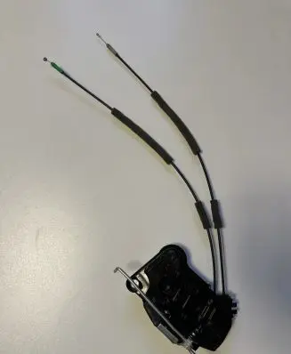 Subaru XV II Front door lock
