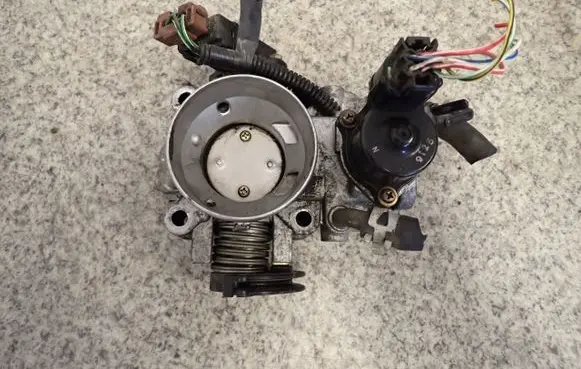 Mitsubishi Space Star Throttle body valve