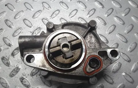 Mazda 2 Vacuum pump 9658701680 7281441000 05T0223555