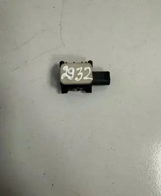 Mercedes-Benz S W221 Airbag deployment crash/impact sensor 0038202926 270406 402557