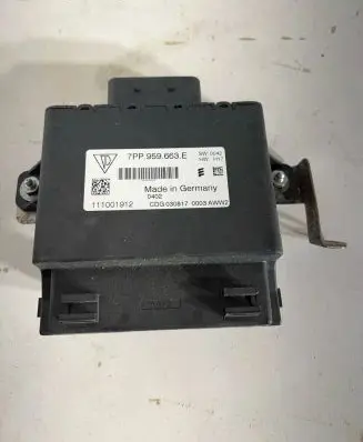 Porsche Cayenne (92A) Voltage converter/converter module 7PP959663E 111001912 CDG030817