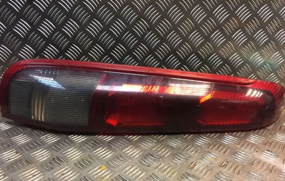 Nissan X-Trail T30 Rear/tail lights