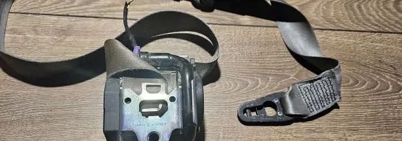 Audi A4 S4 B7 8E 8H Front seatbelt 560788401