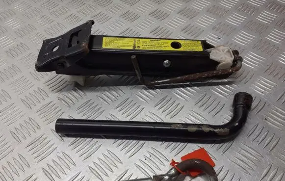 Opel Corsa C Lift Jack 