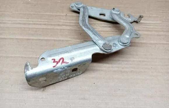 Ford Fiesta Engine bonnet/hood hinges 8A6116800AD
