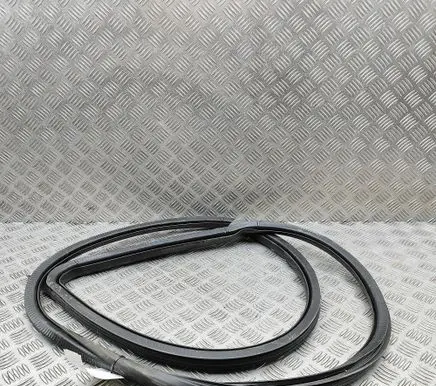 Maserati Levante Rubber seal front door (on door) 670032870