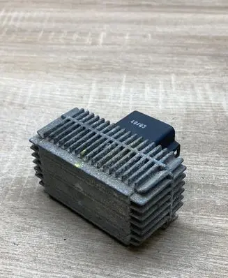 Opel Vectra C Glow plug pre-heat relay 55354141 51299018