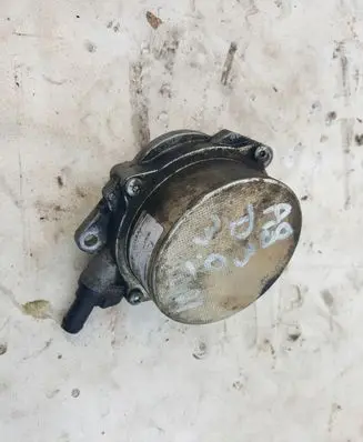 Audi A8 S8 D3 4E Vacuum pump 057145100T
