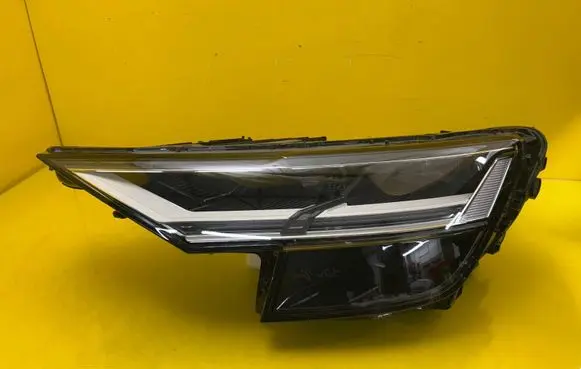 Audi Q8 Headlight/headlamp 4M8941033
