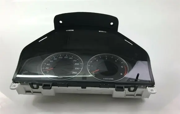 Volvo V70 Speedometer (instrument cluster) 31270899AA P3422