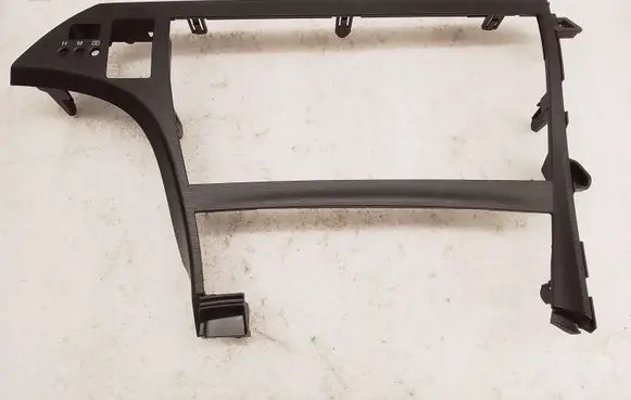 Radio/GPS head unit trim