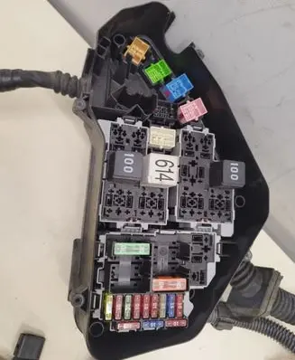 Porsche Cayenne (92A) Fuse module 7P5971072R