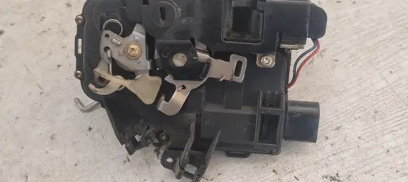 Audi A6 S6 C5 4B Rear door lock
