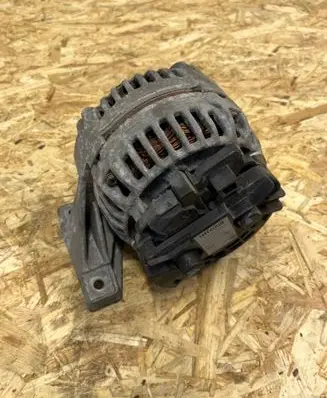 Volvo V70 Generator/alternator 30658085 0124525060