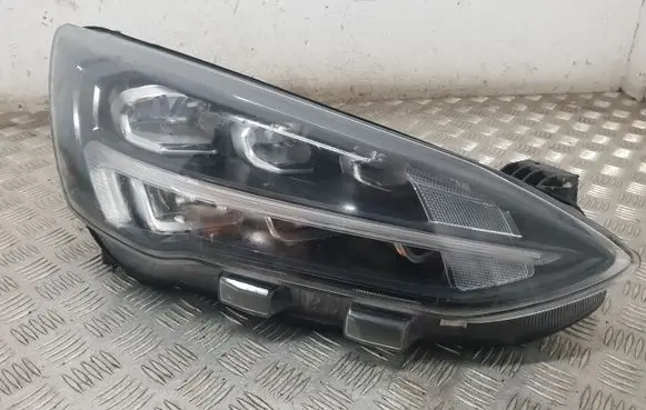 Ford Focus Headlight/headlamp JX7B13B626AE