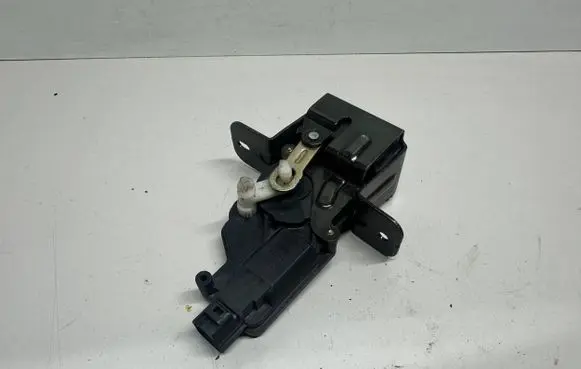 KIA Sorento Tailgate window lock/catch/latch 871303E000