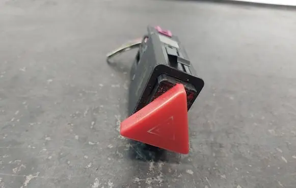 Skoda Octavia Mk1 (1U) Hazard light switch 1U0953235B