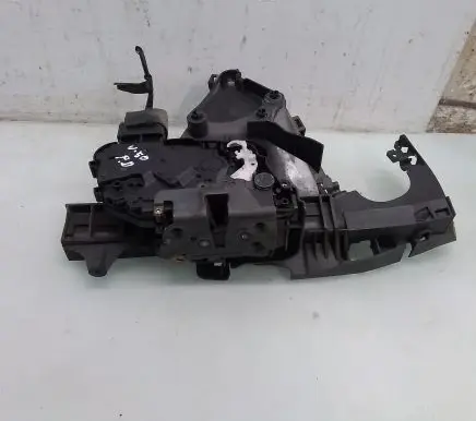 Volvo V50 Front door lock