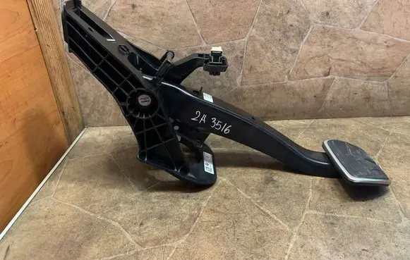 BMW 3 G20 G21 Brake pedal 67429005