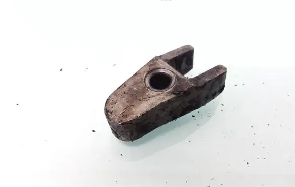 Mercedes-Benz E W211 Fuel Injector clamp holder