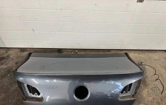 Volkswagen PASSAT CC Tailgate/trunk/boot lid
