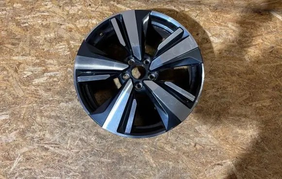 Nissan X-Trail T33 R19 alloy rim MA136RJ3A C10918