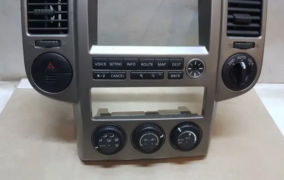 Nissan X-Trail T30 Center console 27500EQ310 28395EQ301