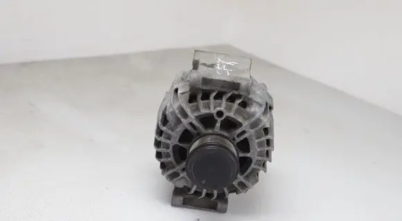 Audi A4 S4 B8 8K Generator/alternator 06H903017D FG18T063