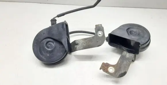 Volvo V50 Horn signal 30796712 30796711