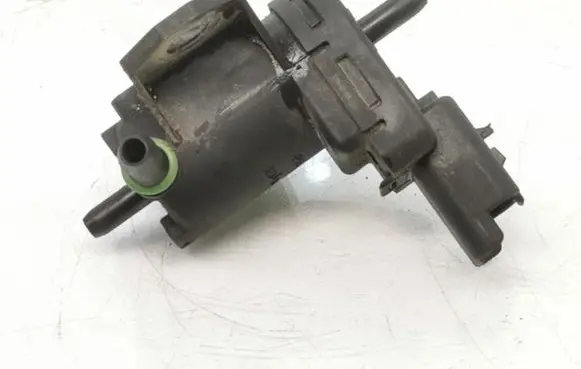 Ford Focus Vacuum valve 9688124580