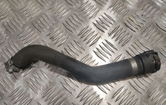 Mercedes-Benz Vito Viano W639 Engine coolant pipe/hose A6398321523 6398321523