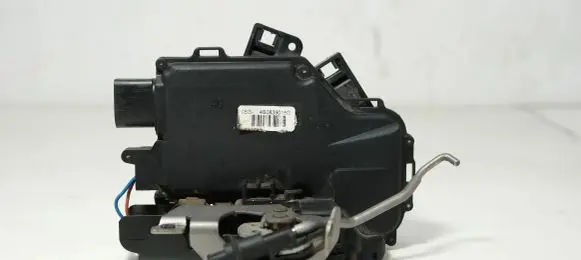 Audi A6 S6 C5 4B Rear door lock 4B0839015G